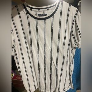 Good Vibes black and white T